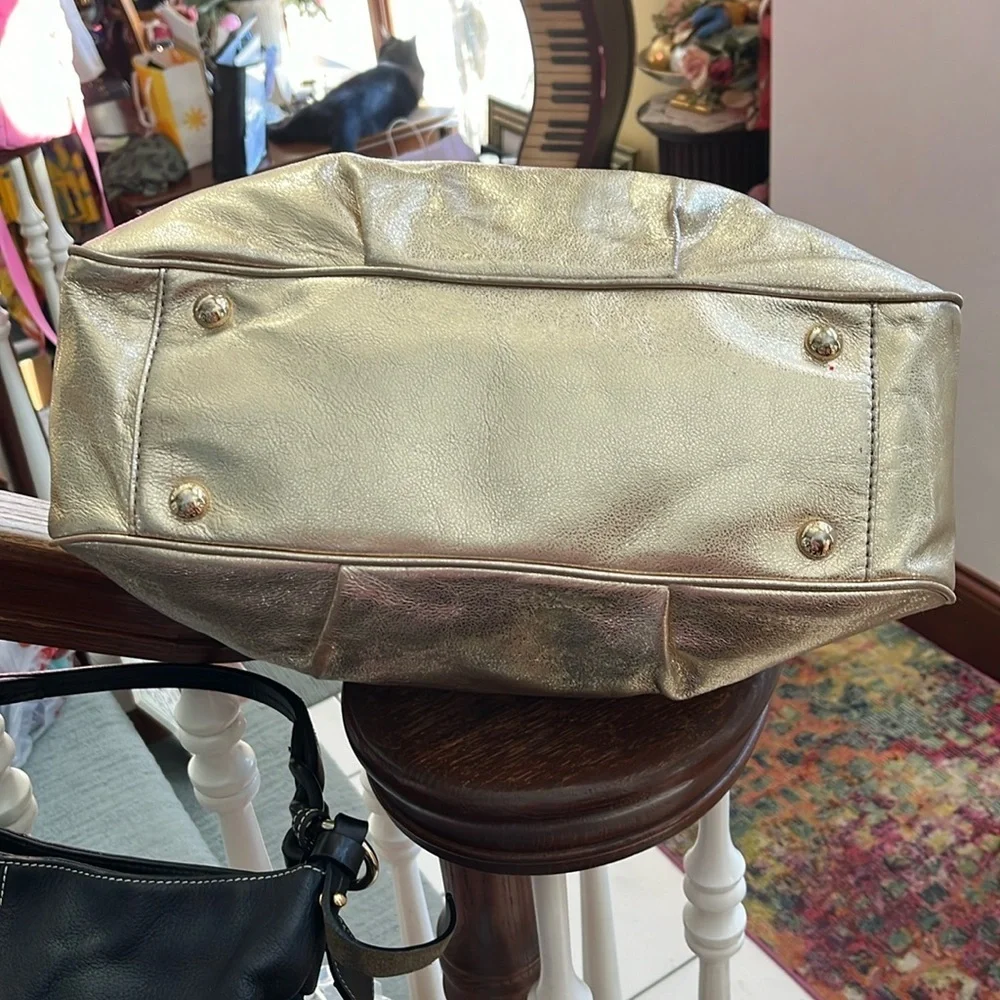 Michael Kors NYE bag, shoulder bag gold metallic leather Gold tone hardw EUC